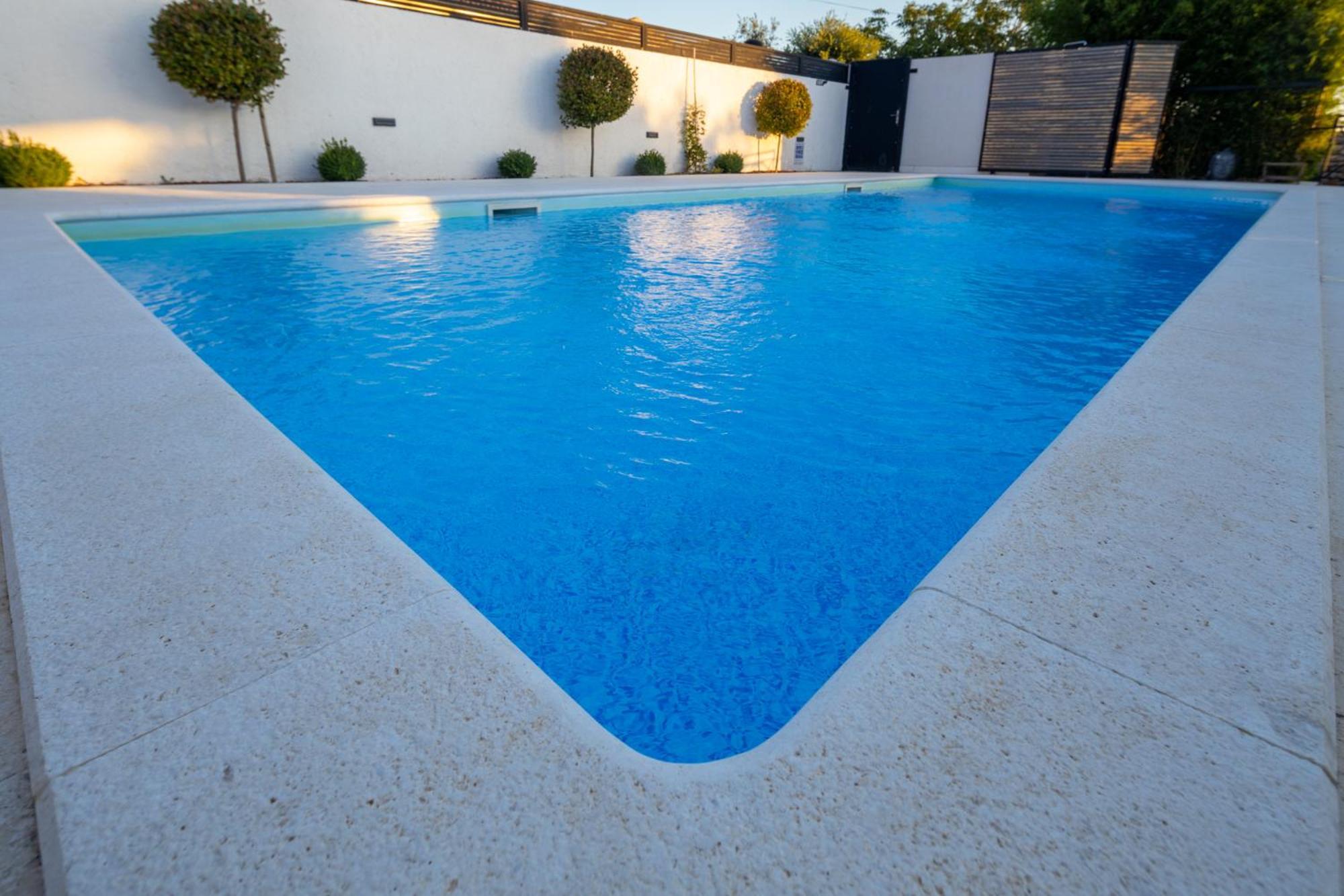 Vila Gallo Galovac  ภายนอก รูปภาพ