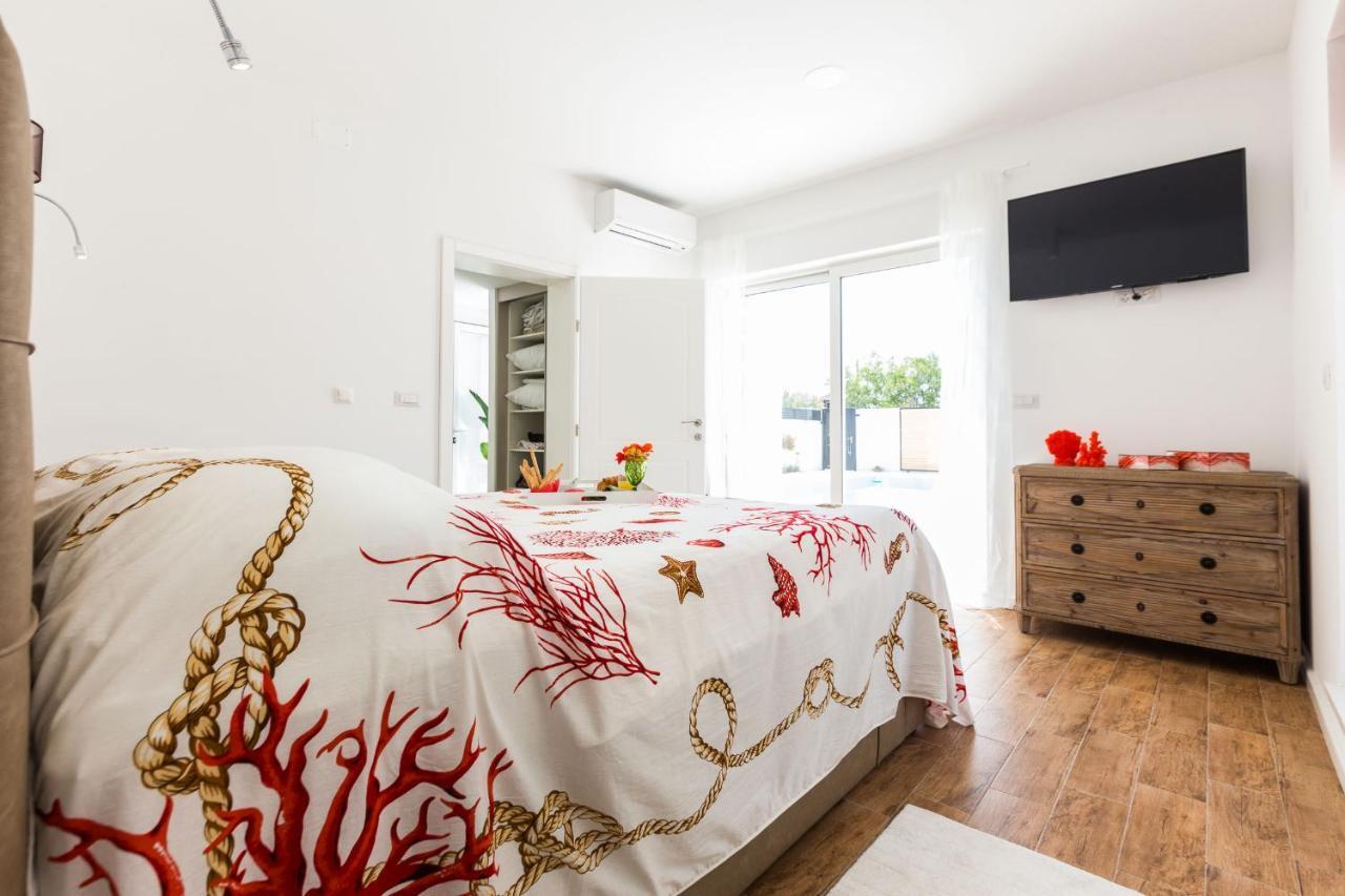 Vila Gallo Galovac  ภายนอก รูปภาพ