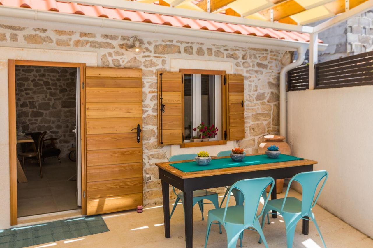 Vila Gallo Galovac  ภายนอก รูปภาพ