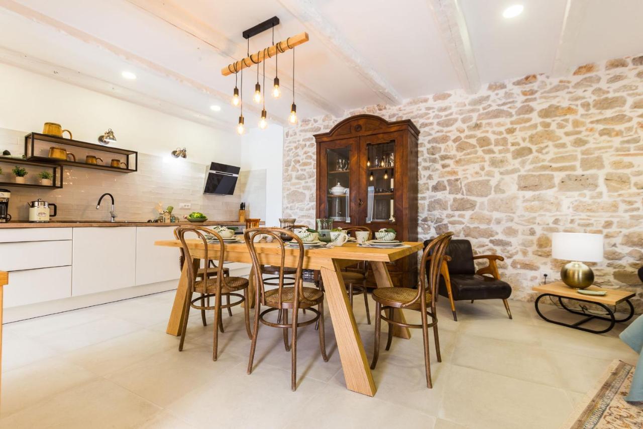 Vila Gallo Galovac  ภายนอก รูปภาพ
